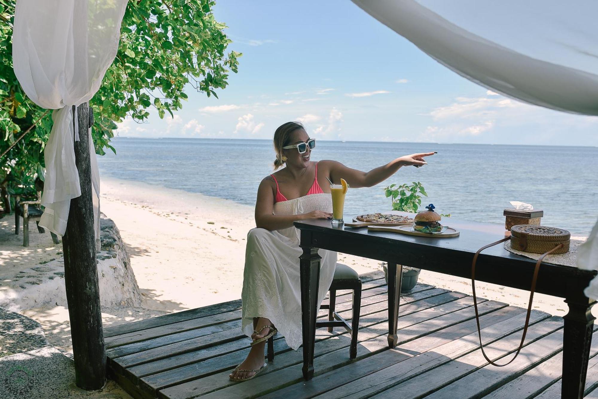 Patrick'S On The Beach Resort General Luna  Kültér fotó